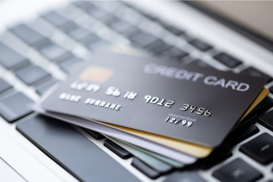 "Empréstimos no cartão de crédito: uma solução para sair do vermelho?"