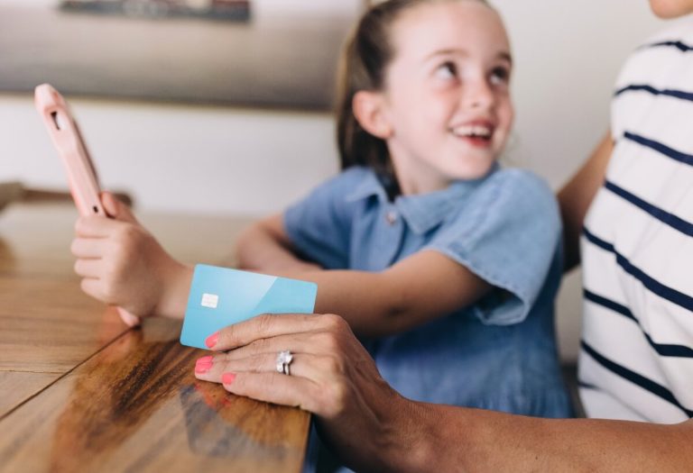 Cartões para Menores de 18 Anos: Como Funcionam e Quais as Melhores Opções 10 Cartões para Menores de 18 Anos: Como Funcionam e Quais as Melhores Opções